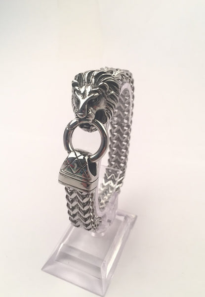 SBM-530, Men Stainless Steel 1 Lion Head Bracelet- Width-12mm, Length-8.5'', 6mm thick
